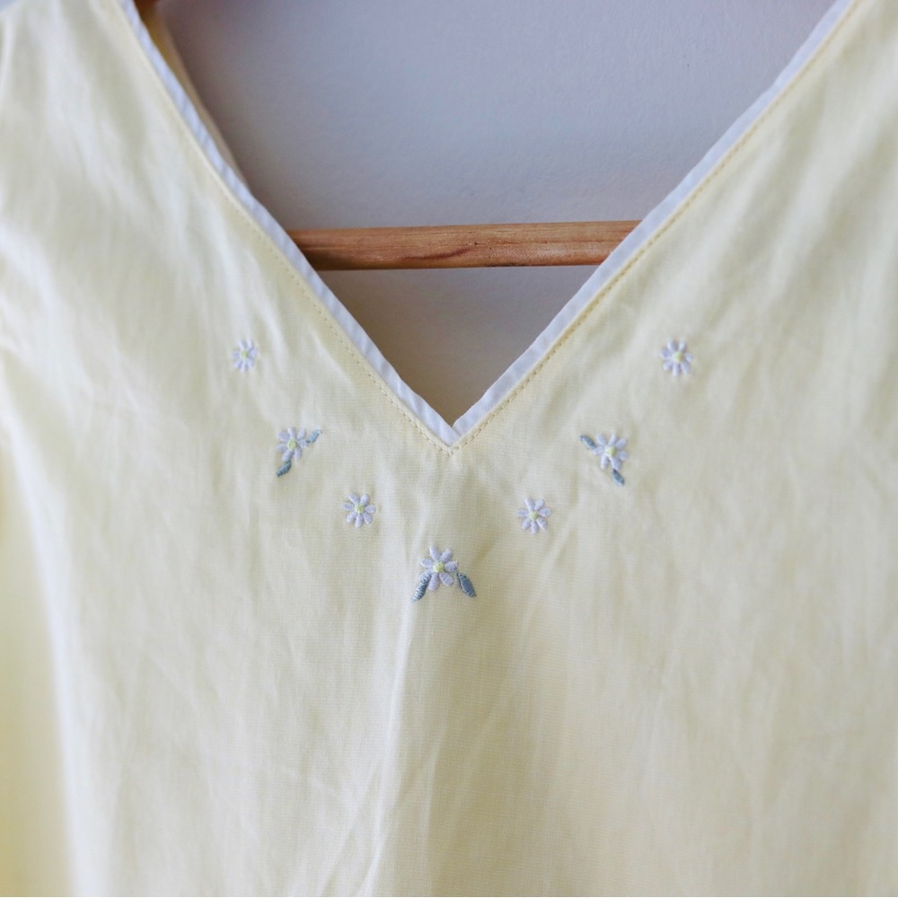 Tommy Hilfiger Girls Yellow summery dress 12 preppy solid floral embroidery - Picture 4 of 10